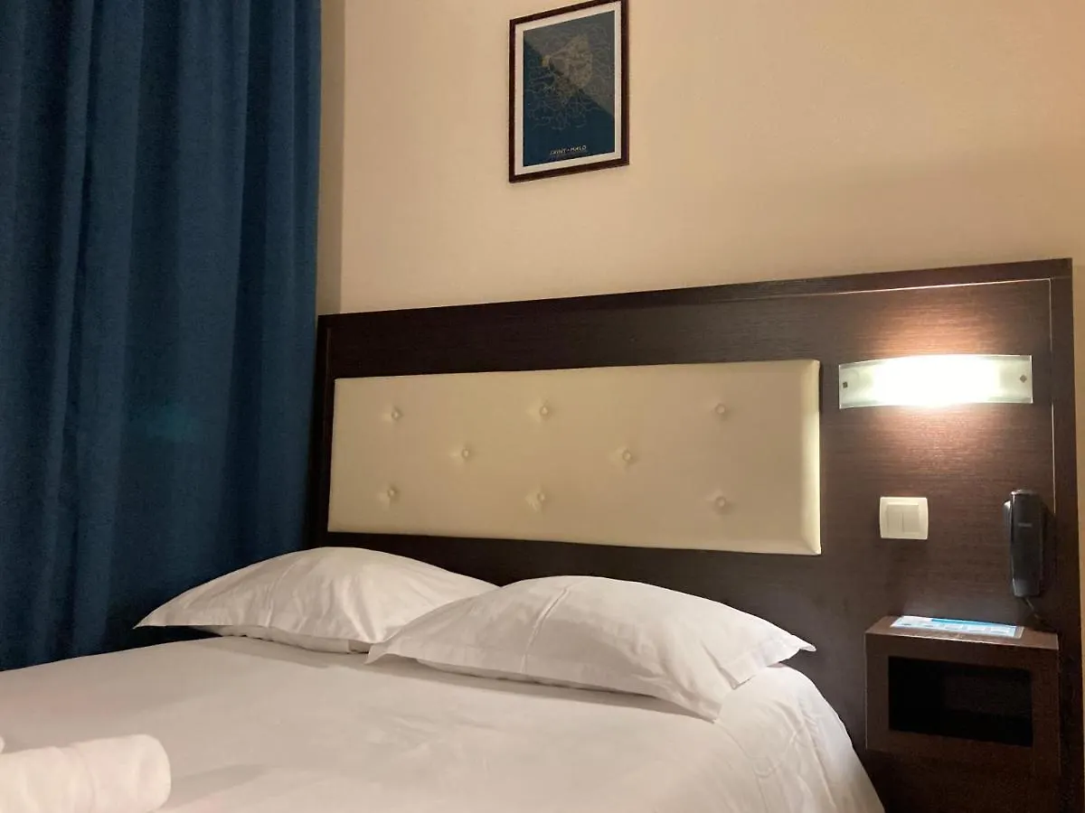 Hotel Le Florin Rennes Frankrijk